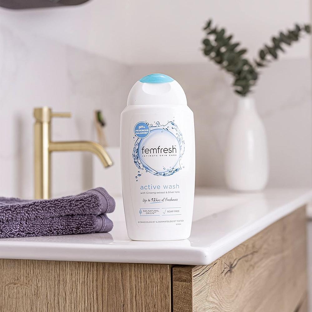FEMFRESH ACTIVE WASH UP TO 12H OF FRESHNESS 250ML